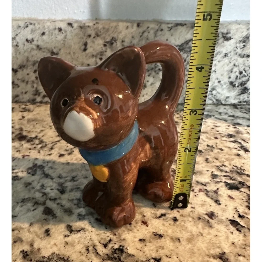Hand Painted Ceramic Cat Figurine Folk Art Signed 2016 Movie TV Prop 4